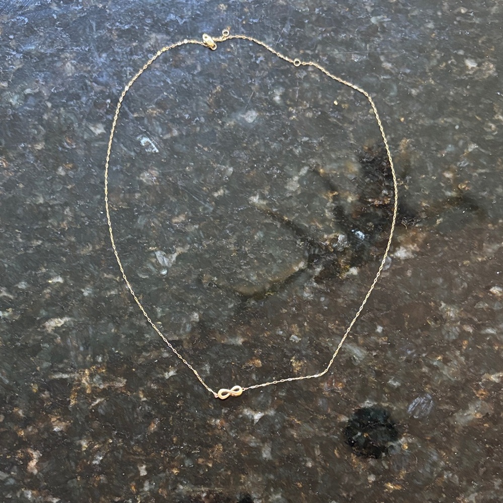 Elegant 14k Gold Infinity Necklace